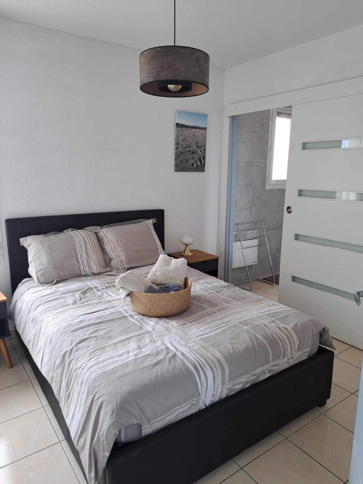 Logement Entier, Calme, Hyper Equipe Saint-Laurent-de-la-Salanque Esterno foto